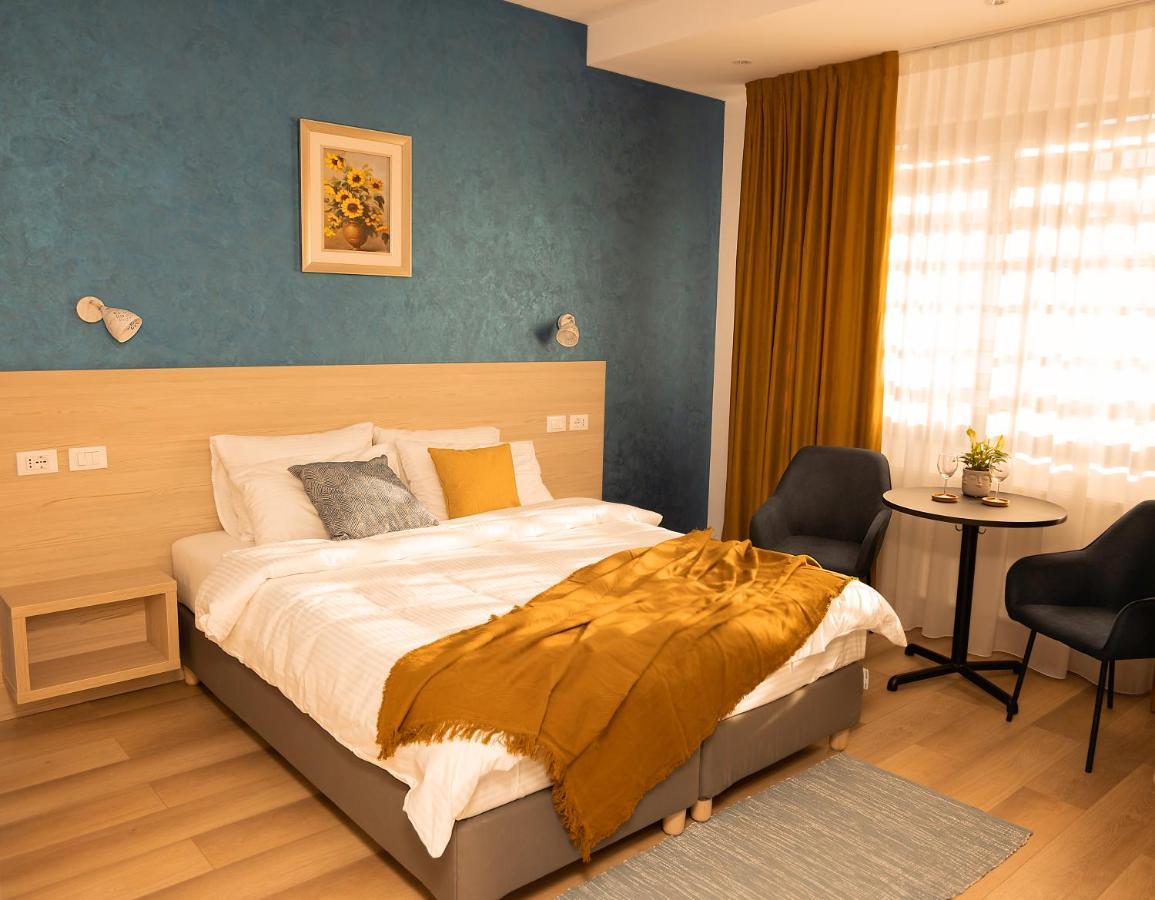 Manolle Boutique Hotel Букурещ Екстериор снимка